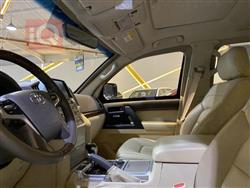 تۆیۆتا لاند کروزەر